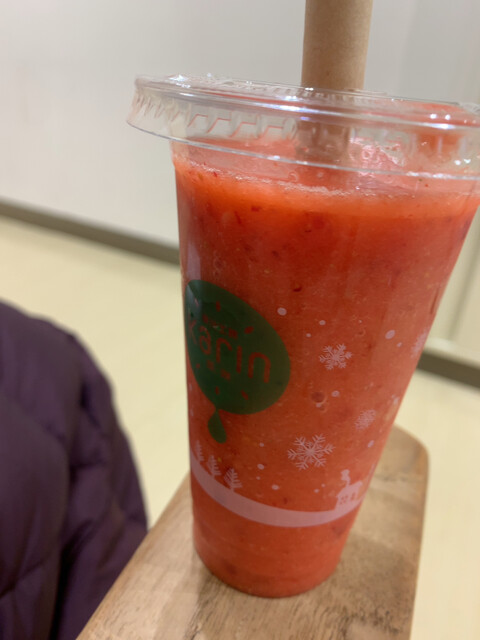 果汁工房 果琳 イオンモール秋田店 - 四ツ小屋（ジューススタンド）の写真