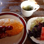 コーヒーハウスカナダ - 日替わりランチ(750円税込)  食後のドリンク＆デザート付きです。