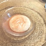 La Brianza - パンナコッタにシナモンと苺パウダー、ココナッツとシナモンのマリアージュ♪　ピンク色のシャンパーニュから始まりピンク色のドルチェで〆ですね