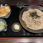 Sobakiri Kuro - イカ天丼とお蕎麦のセット700円