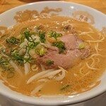 Menya Kogarashi - らぁ麺 白