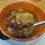エラルテ - 豚肉と赤インゲン豆の煮込み