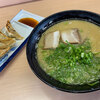 みっちゃんラーメン - Bランチ」（600円）をいただきました。ラーメン・ギョーザ4ヶのセット。