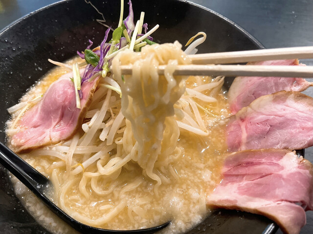 深夜のラーメン酒場 とん吉 甲府 ラーメン 食べログ 深夜のラーメン酒場 とん吉 甲府 ラーメン 食べログ