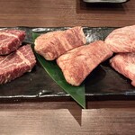 ホルモン焼肉・盛岡冷麺 道 - 厚切り3点盛（牛タン・サガリ・上カルビ）