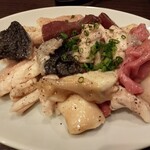 ホルモン焼肉・盛岡冷麺 道 - ごちゃまぜホルモン