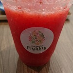 Frukkly - いちご生フルーツジュース
