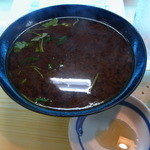 幸っちゃん寿司 - 赤だし（しまあじのあらがどーんと♪）