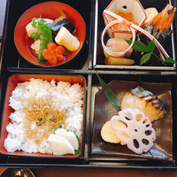 京料理 たん熊北店 Directed by M.Kurisu - 新春の松花堂弁当
