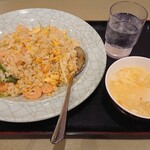 香港食市場 - エビチャーハン大盛り