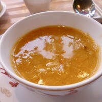 全聚徳 新宿店 - 上海蟹とフカヒレのスープ