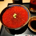 ROBATA 魚一心 - いくら丼　アップ