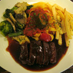 デュボワ - 牛フィレ肉のステーキ マデラソース ¥1800