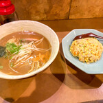 ラーメン 天馬 - 半チャン 味噌らーめん