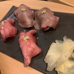 AKASAKA Tan伍 - 牛タン生ハム寿司と炙り寿司の盛り合わせ