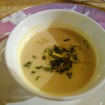 フォーシーズン・ダイニングルーム - 1/2　下仁田葱のポタージュ　アップ