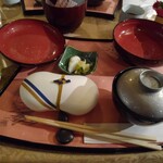 フォーシーズン・ダイニングルーム - 1/3　汁物　食事