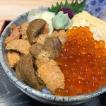 小松水産の海鮮丼 - うに・いくら丼　１３５０円