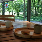 とらや工房 - 吹き抜ける風が涼やか