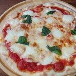 Jolly Pasta - ピッツアプレミアムマルゲリータ