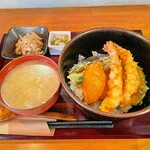 イザカヤSAKETORA - 【ランチ】海老と野菜の天丼