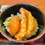 イザカヤSAKETORA - 【ランチ】海老と野菜の天丼（海老2、なす、ピーマン、おくら、にんじん、さつまいも、かぼちゃ）