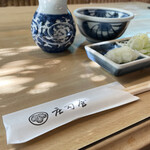 Sobadokoro Shoujiya - 箸と薬味と汁