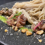 Japanese Soba Noodles 蔦 - A5黒毛和牛しゃぶしゃぶ、A5黒毛和牛肉味噌、和牛リードヴォーフリカッセ