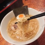 浜堂ラーメン - 麺のリフトアップ