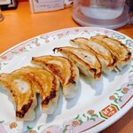 餃子の王将 - 餃子 220円(税抜)