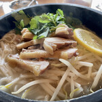 ラープと琥珀と時々煙り - フォー食いてぃって相当前に言っていたの覚えてるのが凄い！