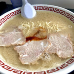 双喜紋 - ラーメンは辛味・ニンニクはありありのネギ抜き
      超コッテリ仕様ですd(^_^o)