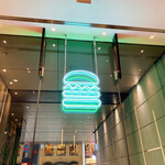 SHAKE SHACK - 