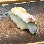 すし匠 - 肝をしょったカワハギ