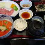 悠流里 - 村上牛陶板焼き鮭親子丼セット