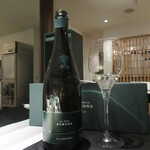 日本料理 TOBIUME - ②新政 農民藝術概論2019、ソムリエナイフで開栓する日本酒