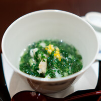 新地 やま本 - オコゼと湯葉、 菊菜の餡掛け
