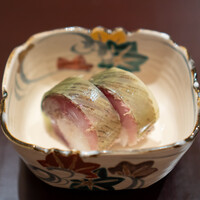 新地 やま本 - 仙台の金華鯖の鯖寿司