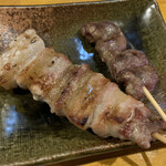 Taishuu Yakitori Torisakaba - 串焼き(豚バラ、朝引きはつ)