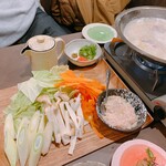 390酒場 一休 - 清流鶏の水炊き
