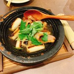 390酒場 一休 - 合鴨とネギの陶板焼き