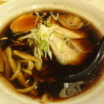 麺屋 マルニ - 醤油ラーメン　700円