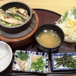 炭家米蔵 - 焼鮎と枝豆の釜飯