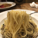 神田ワイン食堂パパン - パスタのリフトアップ