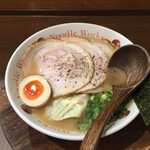 ヌードルワークス - チャーシューメン 麺固め