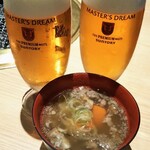 Kakikiwami - 生ビールとお通しの芋煮