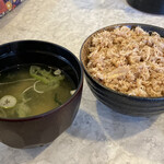 天ぷら倶楽部 北郷店 - カニ飯と味噌汁