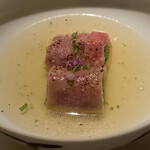 鮨 光史郎 - 宮崎牛かけしゃぶ。食べる直前に熱々のお出汁をかけます