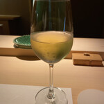 鮨 光史郎 - 先ずは白ワインを
