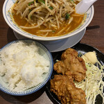 Kou Rai - 幸来麺　野菜増し　鶏の唐揚げ＋ごはんセット